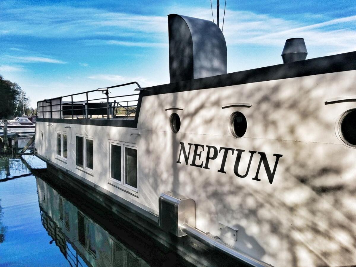 Urlauberschiff Neptun Im Ostseebad Prerow Eksteriør billede
